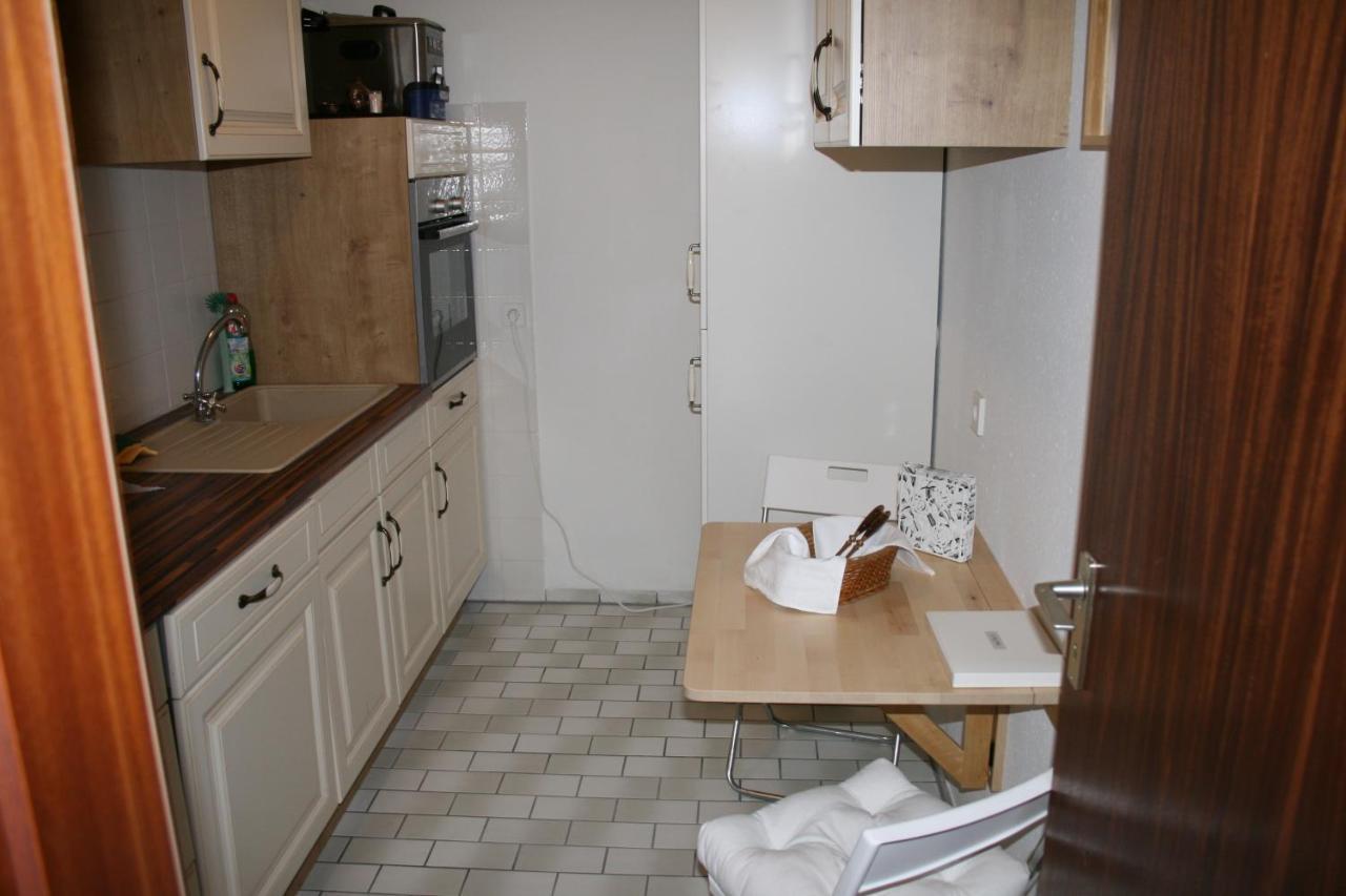 Enis Apartment - Biete Wunderschöne möbliertes Zimmer an Stuttgart Exterior foto