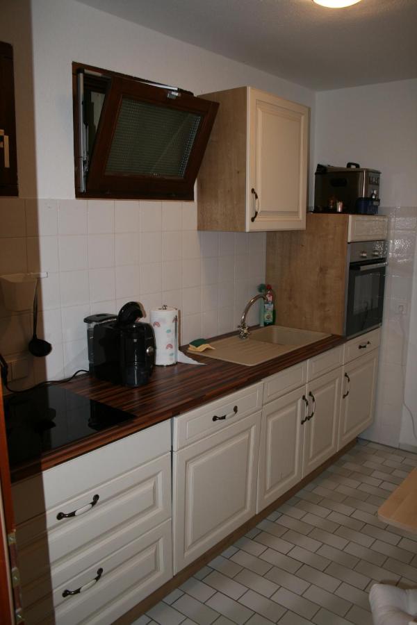 Enis Apartment - Biete Wunderschöne möbliertes Zimmer an Stuttgart Exterior foto