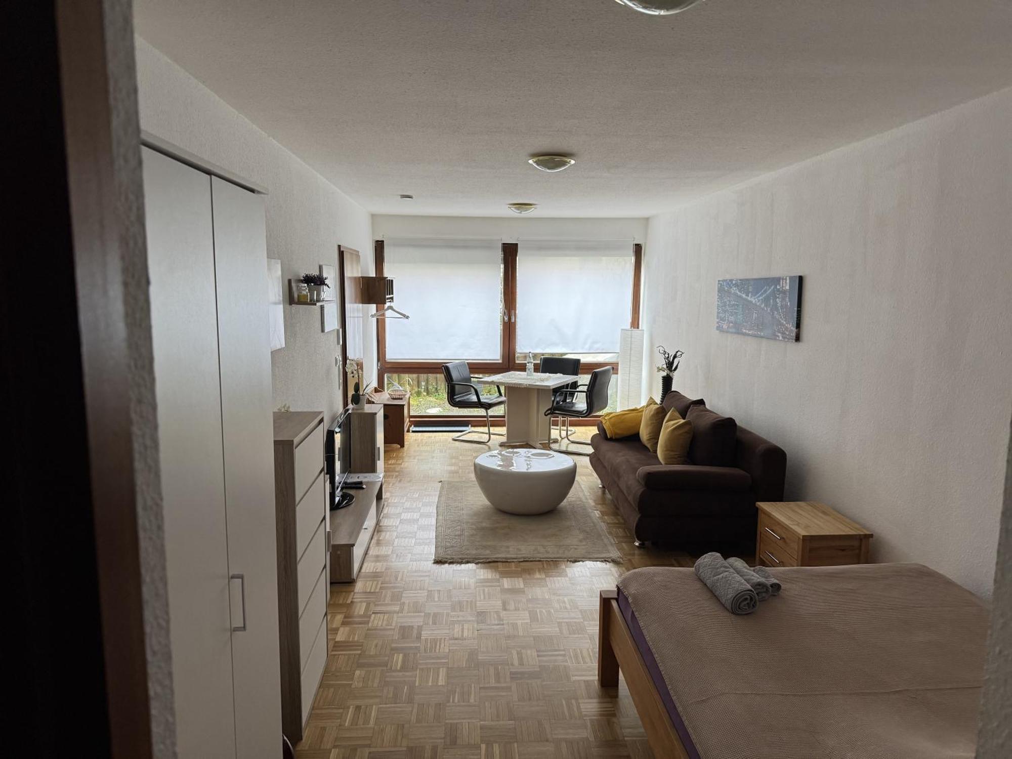 Enis Apartment - Biete Wunderschöne möbliertes Zimmer an Stuttgart Exterior foto